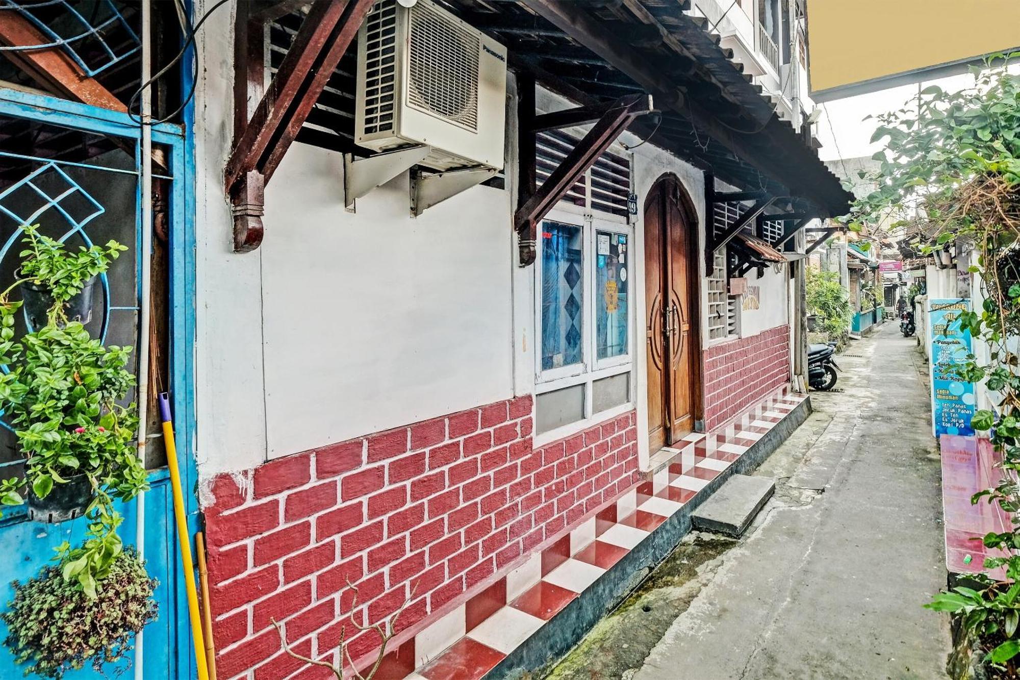 Spot On 91915 Homestay Superman Jogyakarta Zewnętrze zdjęcie