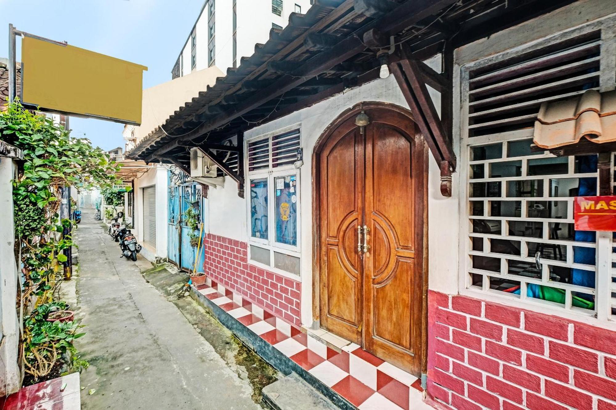 Spot On 91915 Homestay Superman Jogyakarta Zewnętrze zdjęcie