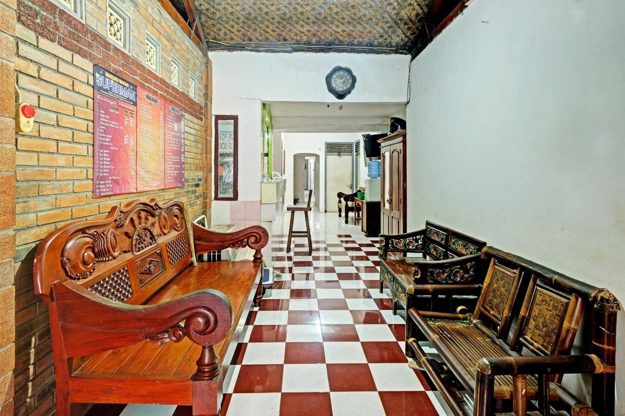 Spot On 91915 Homestay Superman Jogyakarta Zewnętrze zdjęcie
