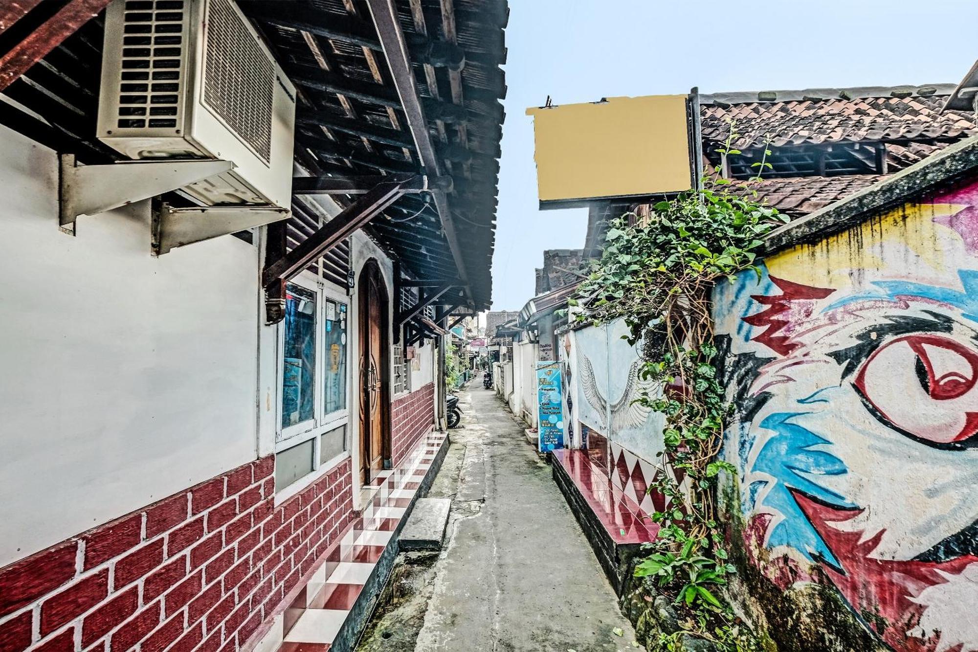 Spot On 91915 Homestay Superman Jogyakarta Zewnętrze zdjęcie